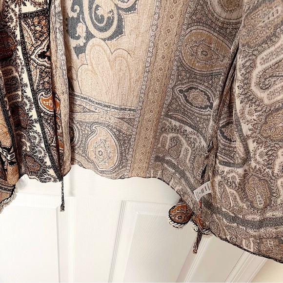 ✧・゚groovy paisley open-front top - Picture 5 of 9